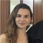 Estudiante de Óptica y Optometría con excelencia académica reconocida y experiencia en clases particulares.